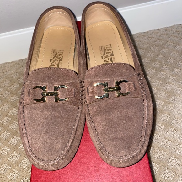 SALVATORE FERRAGAMO WOMENS TAUPE SUEDE SABA LOAFER - Picture 1 of 5